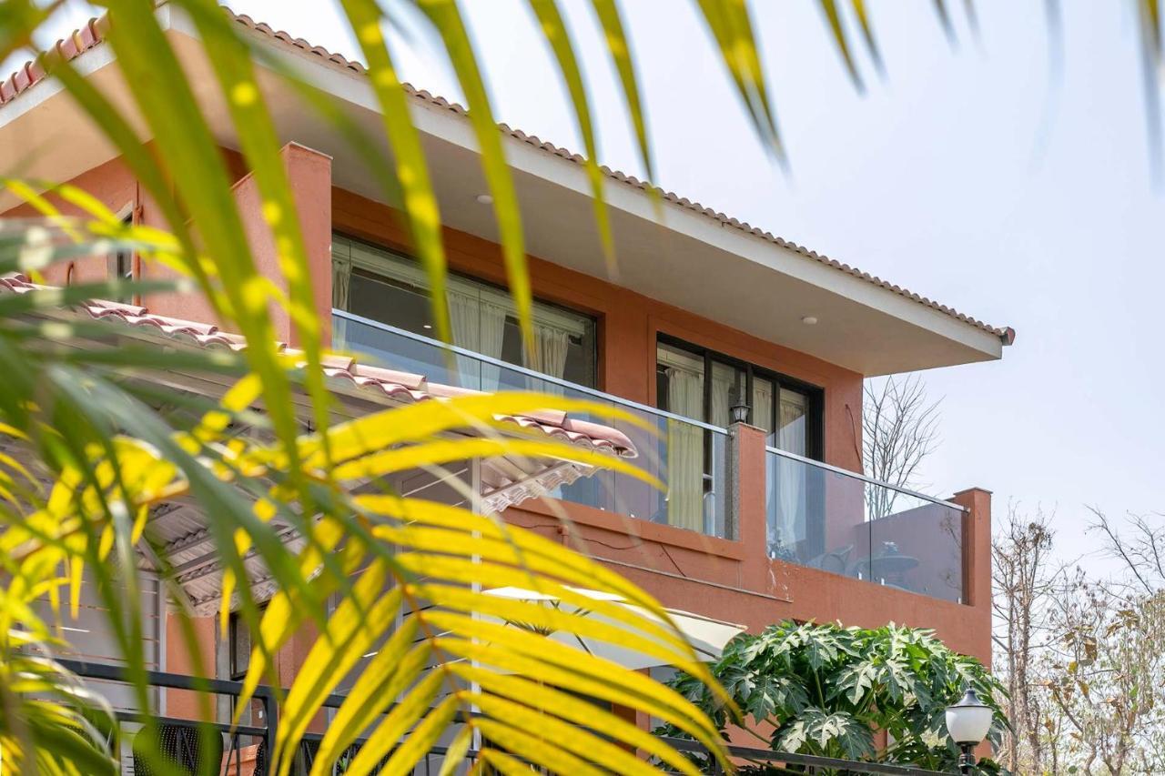 Tinted Skies By Veo - Part Of Stayvista Wada Exterior foto